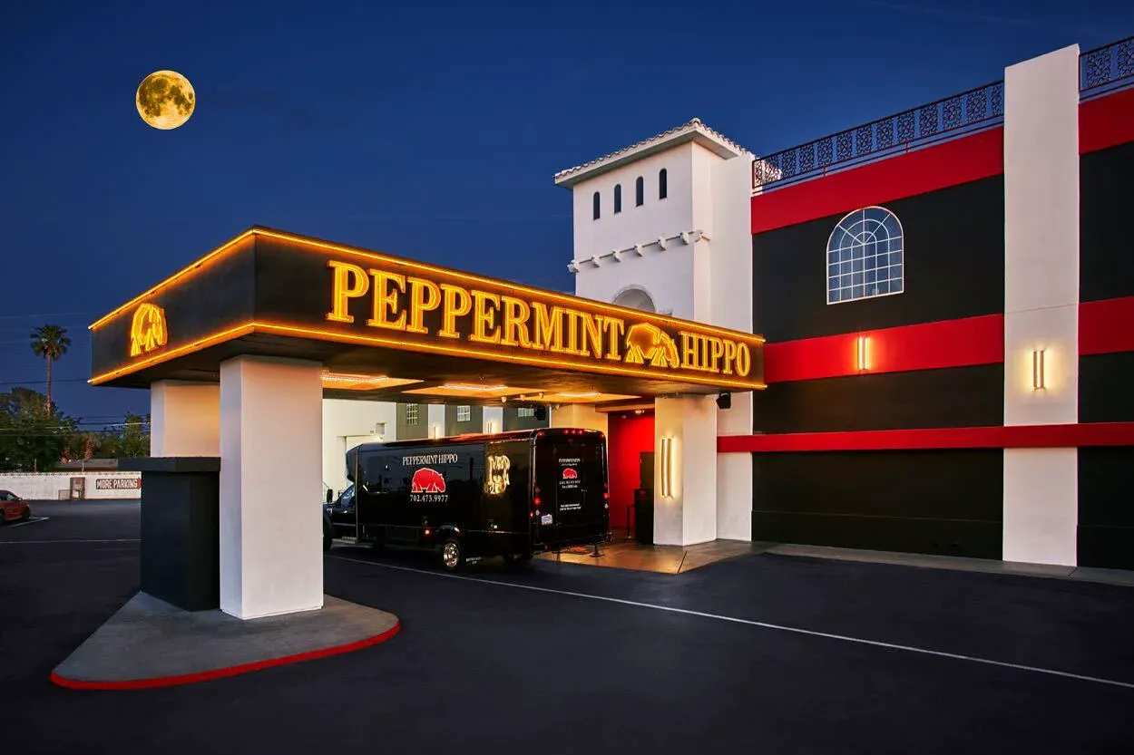 Peppermint Hippo Stage