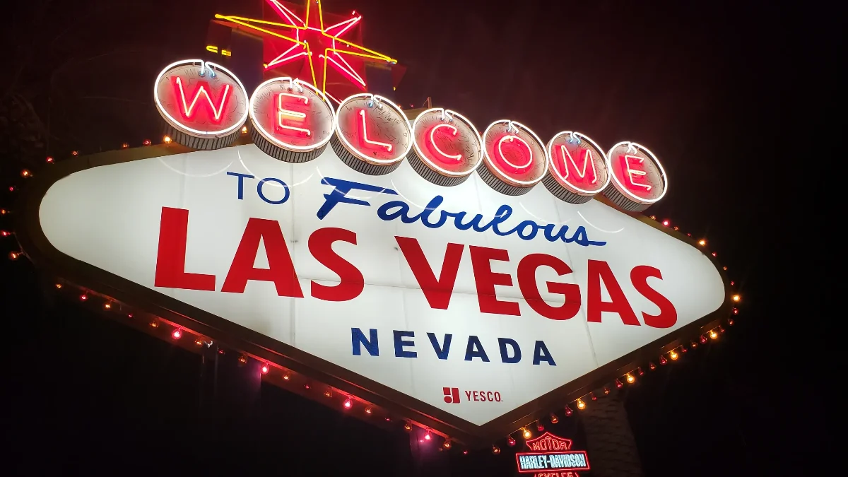 Welcome to Fabulous Las Vegas sign